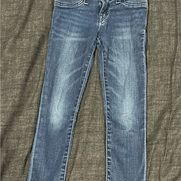 4 pairs of little girls size 5 skinny jeggings. All in near perfect condition. - Picture 12 of 14